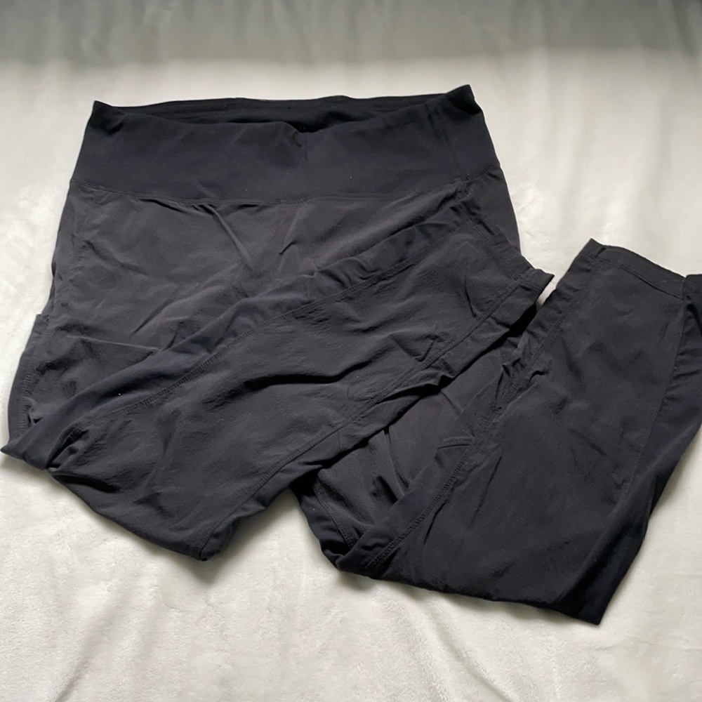 Athleta Trekkie Hybrid Crop Tight 16